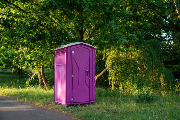 Best Porta potty delivery and setup  in Portland, MI